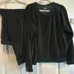 Gap velour sweatsuit